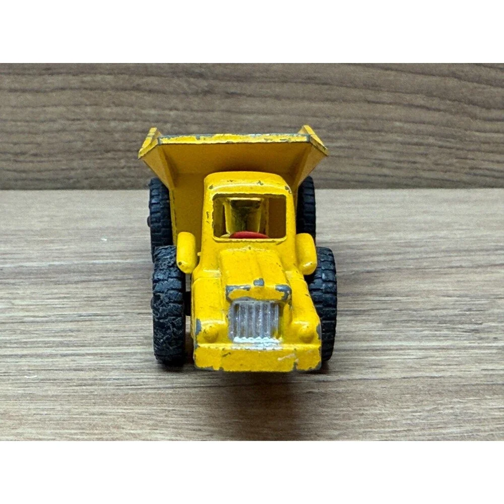 Lesney Matchbox No. 10 Dinkum Dumper Major Pack 1:64 - Vintage
